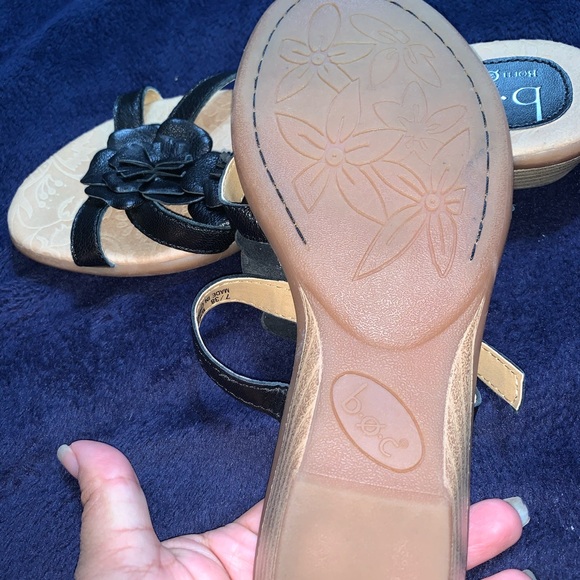 BORN sandals-size 7 - Picture 2 of 8